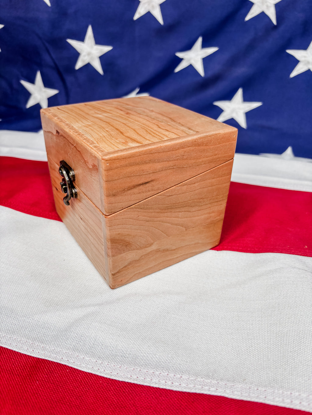 CUSTOMIZABLE MILITARY GIFT BOXES