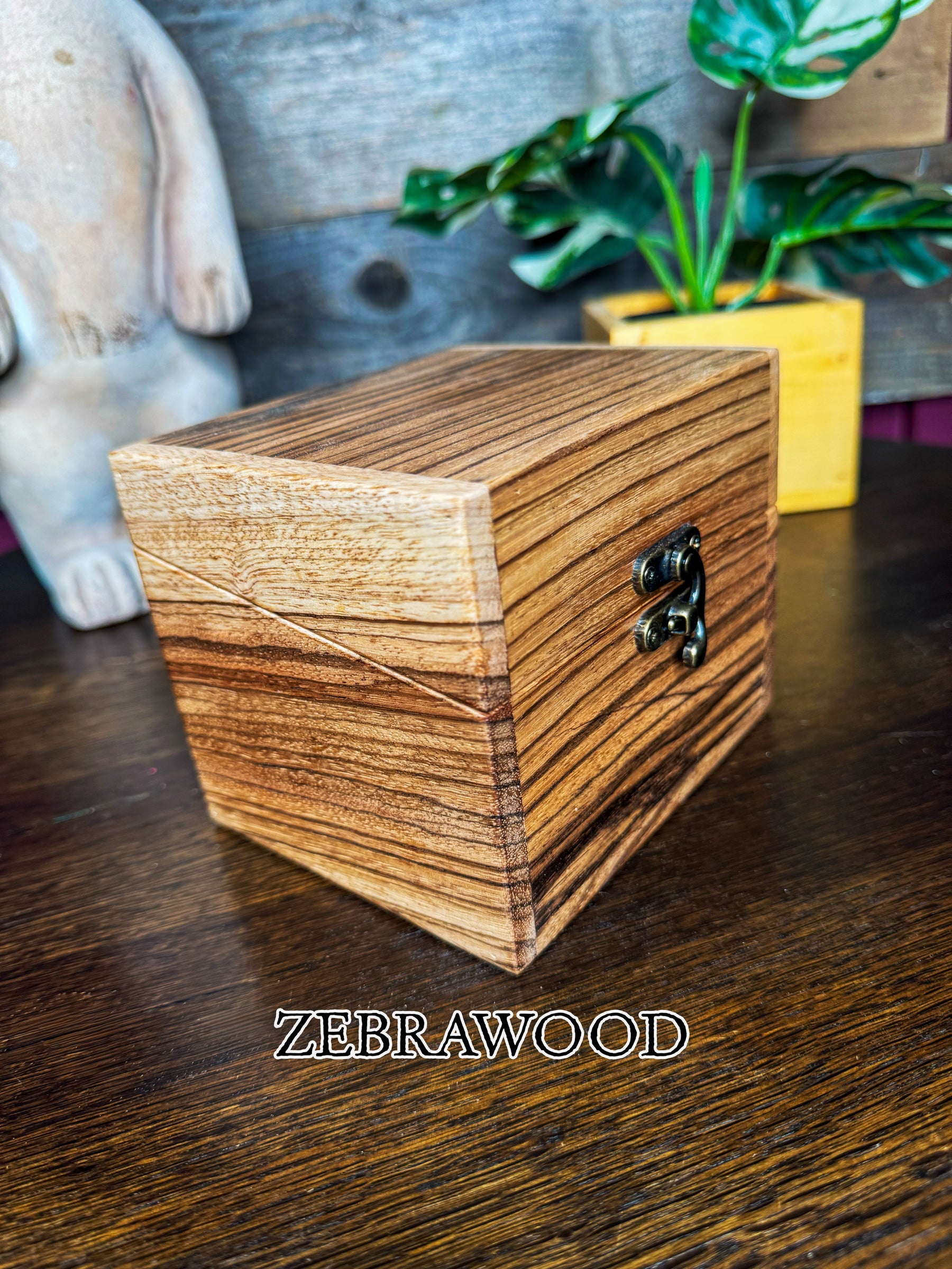 CUSTOM WATCH BOXES