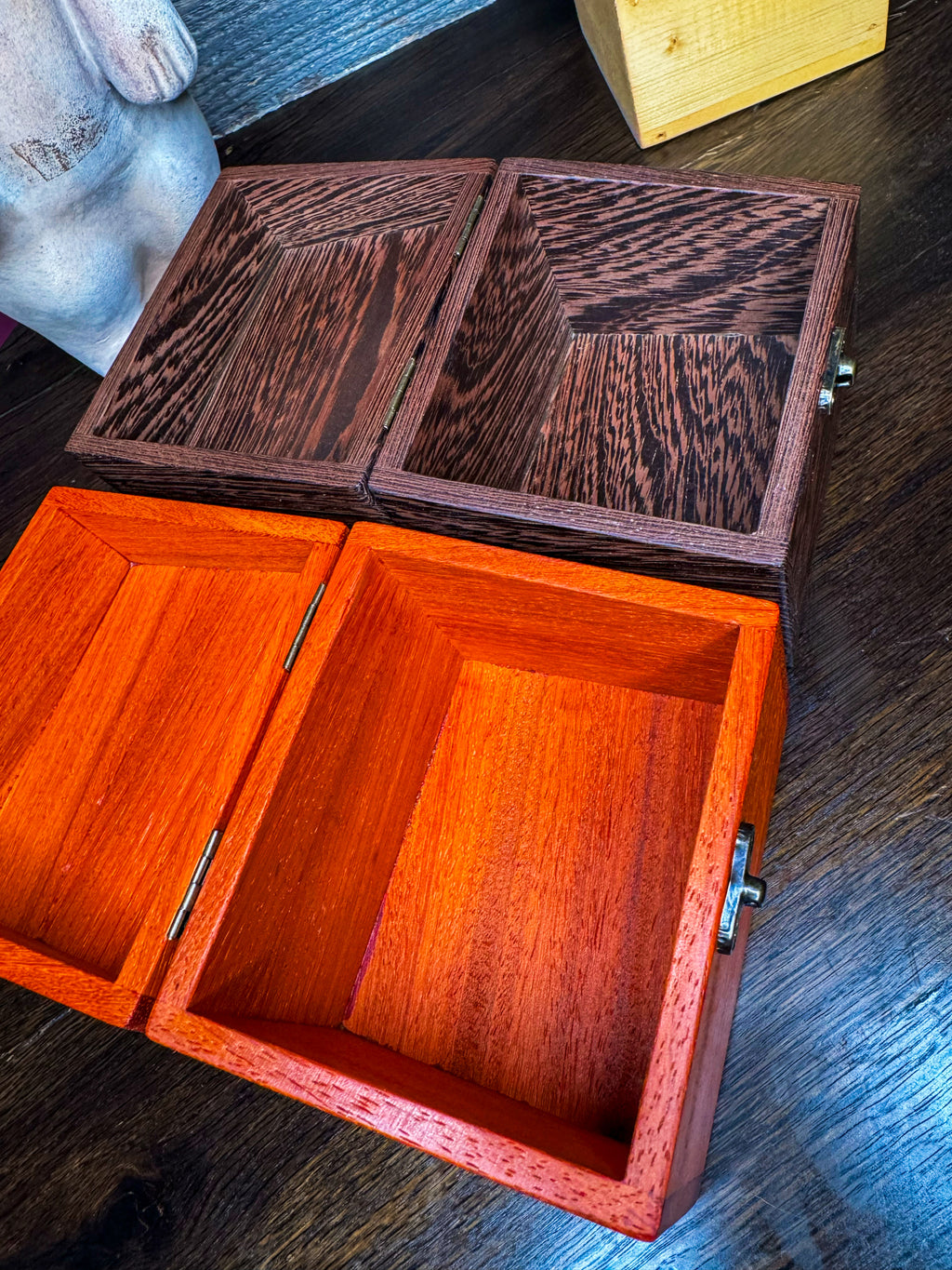 CUSTOM WATCH BOXES